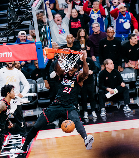 大帝回归断76人臂膀，恩比德26+10+6探花郎打铁，绿军3-1夺赛点